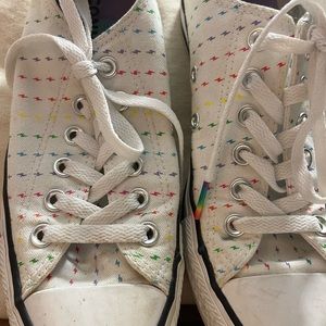 Rainbow Converse size 7 New without Tags